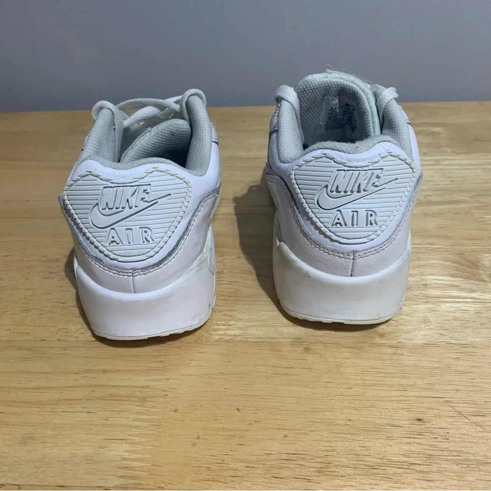 Nike Air Max 90 Boys Athletic Running‎ Shoes Sneakers CD6864-100 White Size 4.5Y